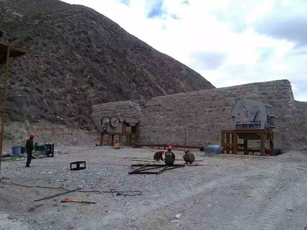 遼寧石塊重錘破碎機(jī)大概多少錢