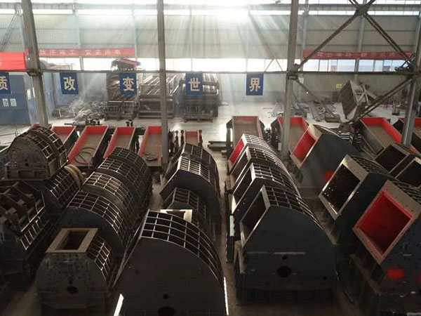 大型履帶式移動(dòng)破碎機(jī)市場
